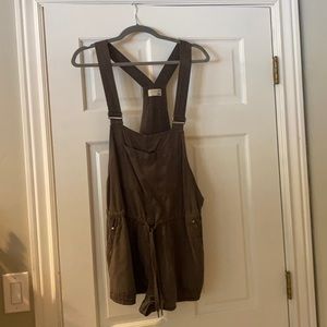 Aritzia, Wilfred overall shorts